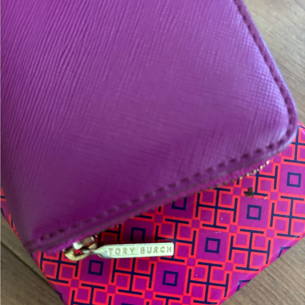 Tory Burch Purple/Pink Zip-Around Leather Key Pouch Wallet - Picture 8 of 9